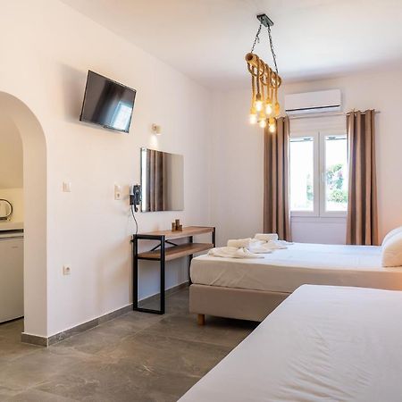 Eleftheria Studios Antiparos Town Exterior foto